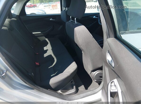 1FADP3F29HL291900 2017 FORD FOCUS Silver 