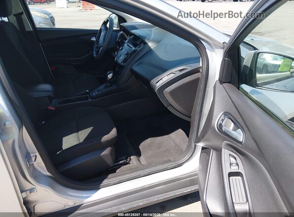 1FADP3F29HL291900 2017 FORD FOCUS Silver 