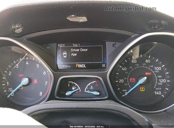 1FADP3F29HL303950 2017 FORD FOCUS Maroon Vista de los asientos traseros