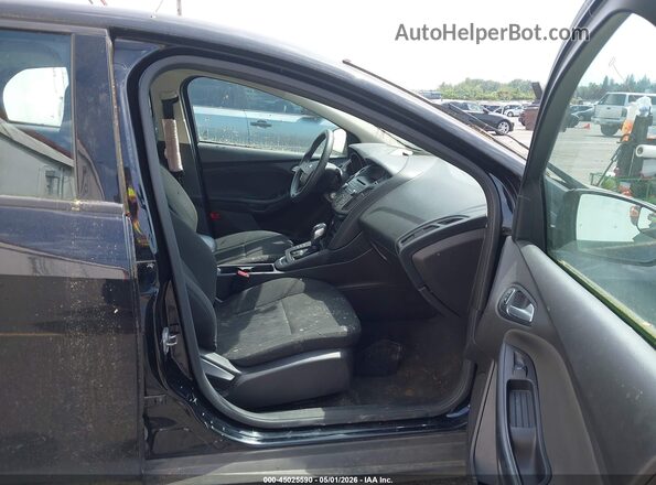 1FADP3F2XGL271248 2016 FORD FOCUS Черный Вид салона спереди