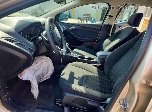 1FADP3F2XJL327406 2018 FORD FOCUS Beige 