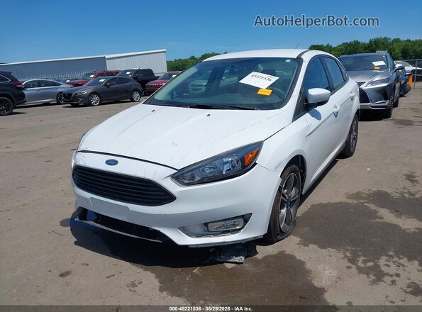 1FADP3FE5JL203621 2018 FORD FOCUS White Передня ліва чверть