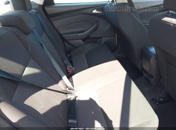 1FADP3FEXJL308106 2018 FORD FOCUS Silver 
