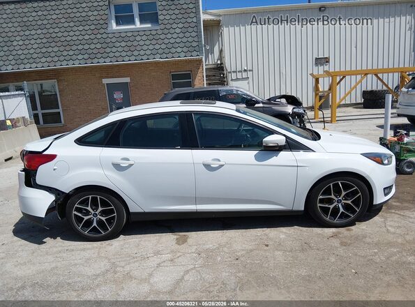 1FADP3H26JL203582 2018 FORD FOCUS White უკანა სალონის ხედი