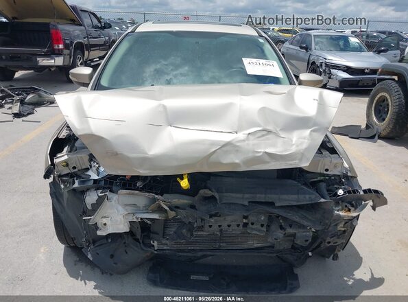 1FADP3H26JL220933 2018 FORD FOCUS Gold Widok wnętrza z tyłu