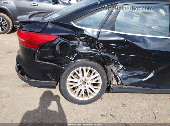 1FADP3J26GL262229 2016 FORD FOCUS Black Widok z przodu