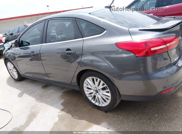1FADP3J27JL233104 2018 FORD FOCUS Gray 