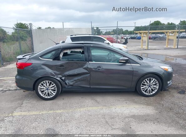 1FADP3J27JL247181 2018 FORD FOCUS Серый 