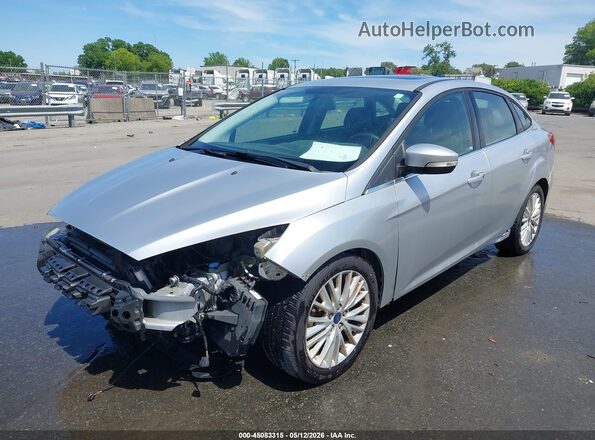 1FADP3J29HL238086 2017 FORD FOCUS Silver Vista tres cuartos delantera izquierda