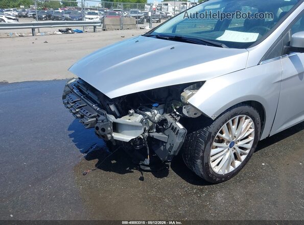 1FADP3J29HL238086 2017 FORD FOCUS Silver Vista frontal