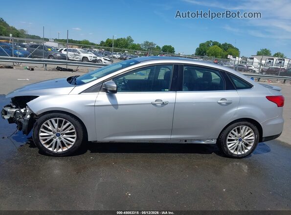 1FADP3J29HL238086 2017 FORD FOCUS Silver Vista interior de 360 grados