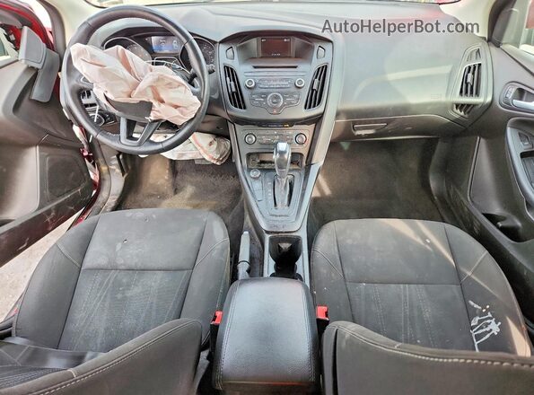 1FADP3K21GL288218 2016 FORD FOCUS Красный Вид панели приборов