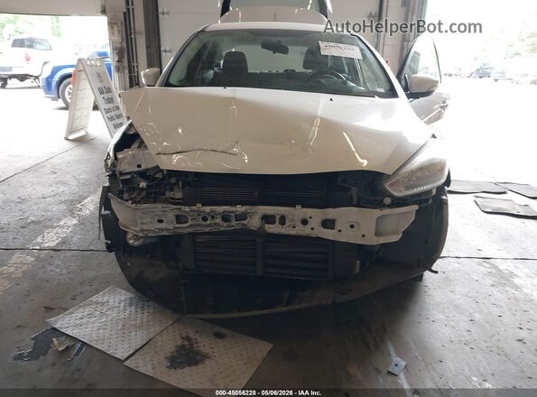 1FADP3K22GL270701 2016 FORD FOCUS White Front view