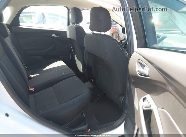 1FADP3K24JL235231 2018 FORD FOCUS White 
