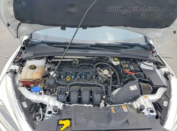 1FADP3K27JL315851 2018 FORD FOCUS White ძრავის განყოფილების ხედი