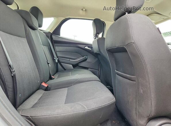 1FADP3K28JL212647 2018 FORD FOCUS Серебряный 