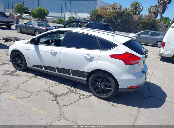 1FADP3K29GL209362 2016 FORD FOCUS White 
