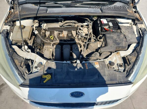 1FADP3K29GL399678 2016 FORD FOCUS White Vista interior trasera