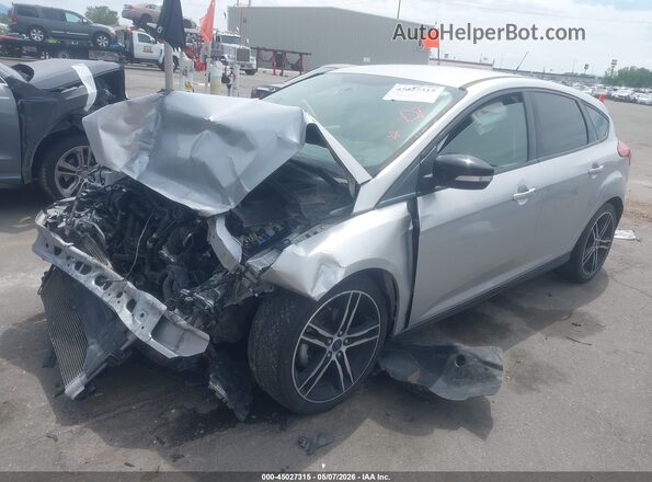 1FADP3K2XJL252695 2018 FORD FOCUS Silver Front left