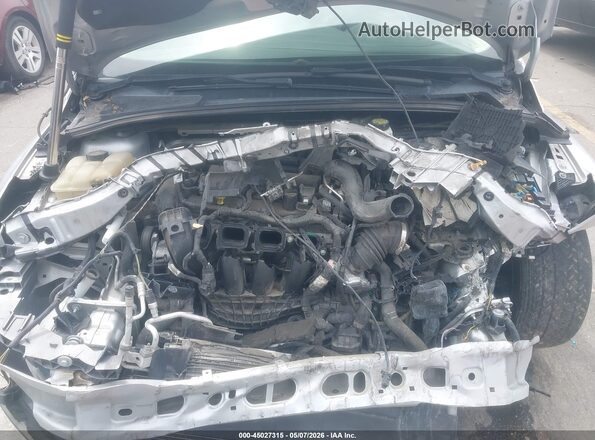 1FADP3K2XJL252695 2018 FORD FOCUS Silver Rear view