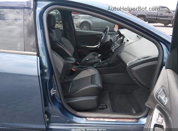 1FADP3L90JL303150 2018 FORD FOCUS ST Blue Вид салону спереду