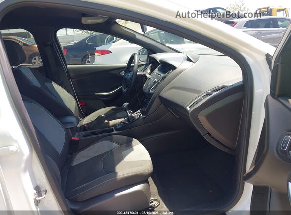 1FADP3L91GL234381 2016 FORD FOCUS ST White Вид салону спереду