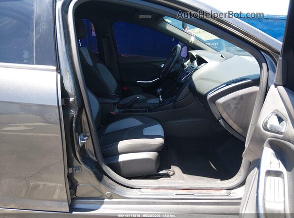 1FADP3L91HL284926 2017 FORD FOCUS ST Gray Front interior view