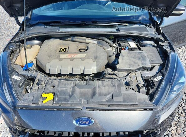 1FADP3L93JL331749 2018 FORD FOCUS Gray Rear interior view