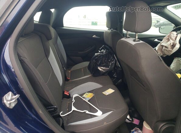 1FADP3L95GL318087 2016 FORD FOCUS Blue Rear interior view