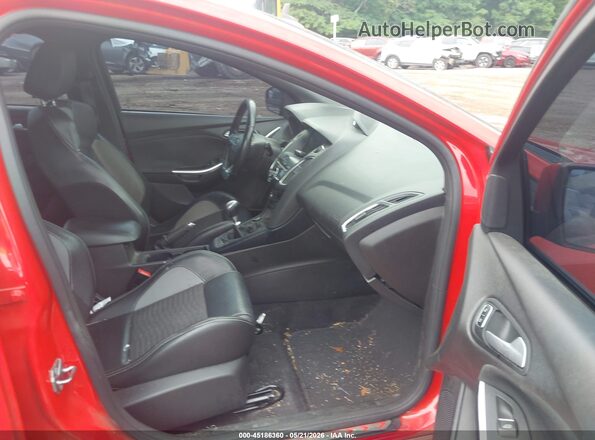 1FADP3L95HL334033 2017 FORD FOCUS ST Red Вид салону спереду