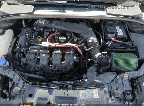 1FADP3L97JL297752 2018 FORD FOCUS Black უკანა ხედი