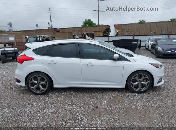 1FADP3L98GL243238 2016 FORD FOCUS Белый Панорамный вид салона 360°