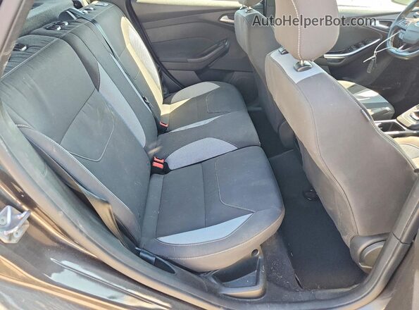 1FADP3L98GL262663 2016 FORD FOCUS Gray Widok tylnych siedzeń