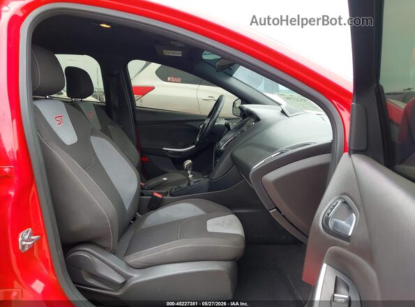 1FADP3L99HL258249 2017 FORD FOCUS ST Red წინა სალონის ხედი
