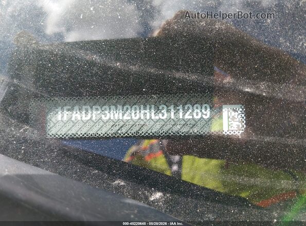 1FADP3M20HL311289 2017 FORD FOCUS Red Շարժիչի բաժամունքի տեսք