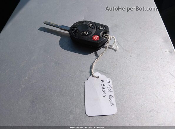 1FADP3M20HL311289 2017 FORD FOCUS Red Առջևի վահանակի տեսք
