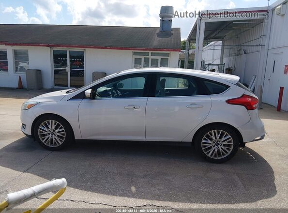 1FADP3N23HL212948 2017 FORD FOCUS White 