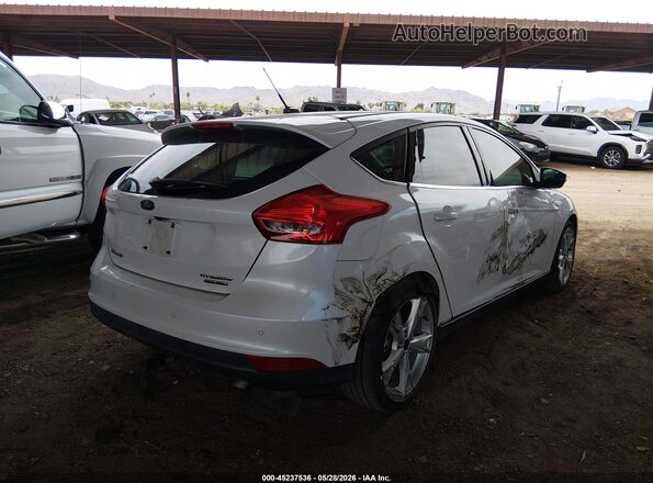 1FADP3N28GL259990 2016 FORD FOCUS White Trasero derecho