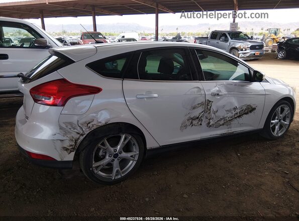 1FADP3N28GL259990 2016 FORD FOCUS White Vista frontal