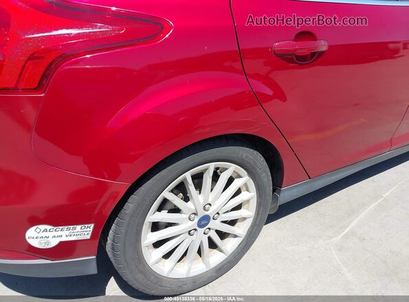1FADP3R42HL263787 2017 FORD FOCUS ELECTRIC Красный Вид спереди