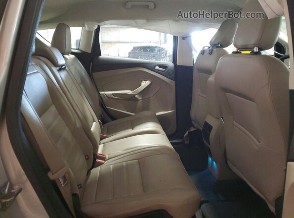 1FADP5DU7JL105826 2018 FORD C-MAX Серебряный Вид задней части салона