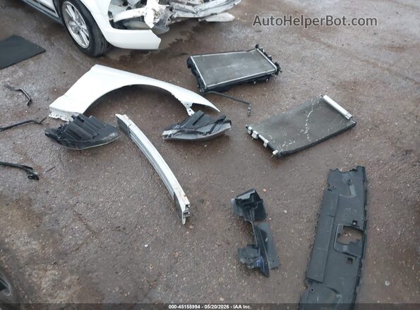 1FATP8UH0L5137539 2020 FORD MUSTANG White Instrument cluster view
