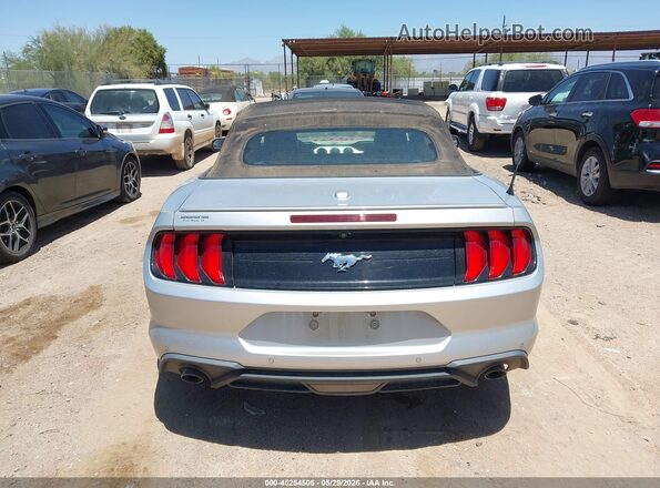 1FATP8UH5J5132544 2018 FORD MUSTANG Серебряный 