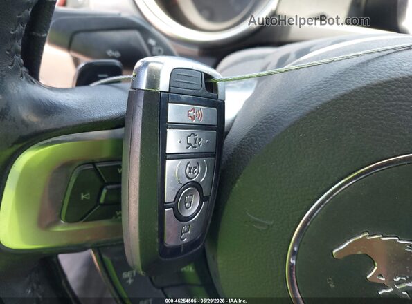 1FATP8UH5J5132544 2018 FORD MUSTANG Серебряный Вид панели приборов