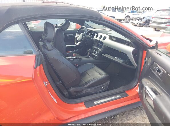 1FATP8UH7G5281496 2016 FORD MUSTANG Orange წინა სალონის ხედი
