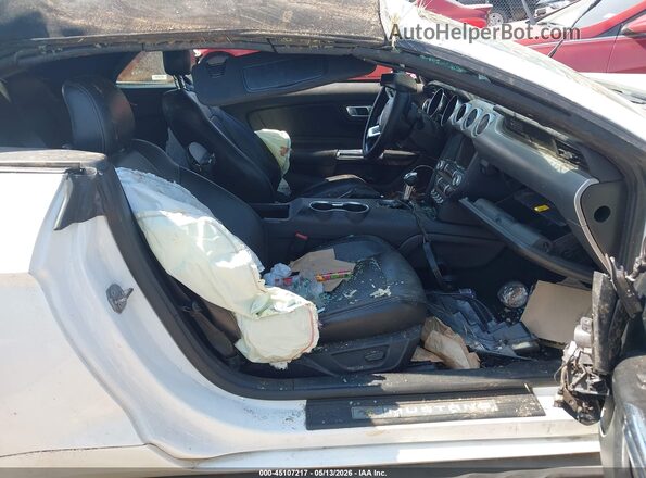 1FATP8UH8L5113604 2020 FORD MUSTANG White Front interior view