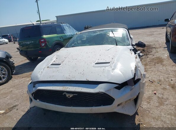 1FATP8UH8L5113604 2020 FORD MUSTANG White Dashboard view