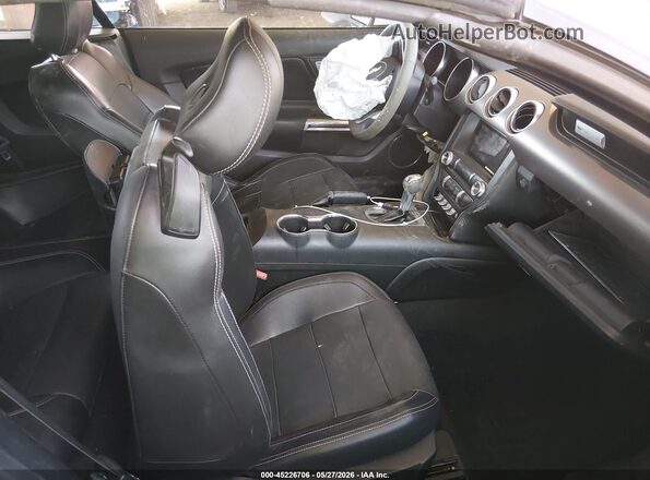1FATP8UH9J5132451 2018 FORD MUSTANG White Vista interior delantera