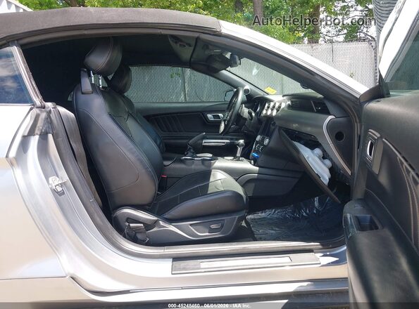 1FATP8UH9L5143310 2020 FORD MUSTANG Silver Front interior view