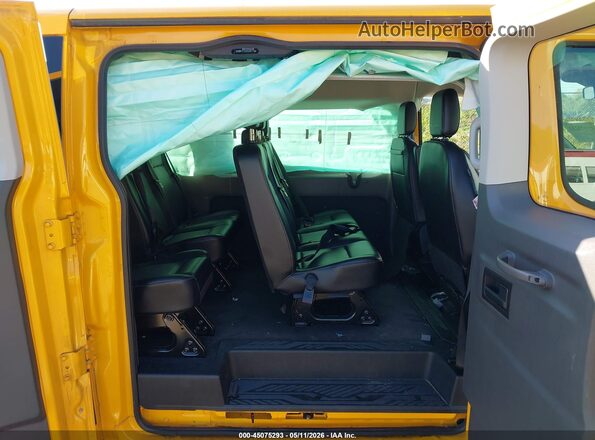 1FBAX2Y83PKA84985 2023 FORD PASSENGER Yellow VIN կոդի պիտակի տեսք